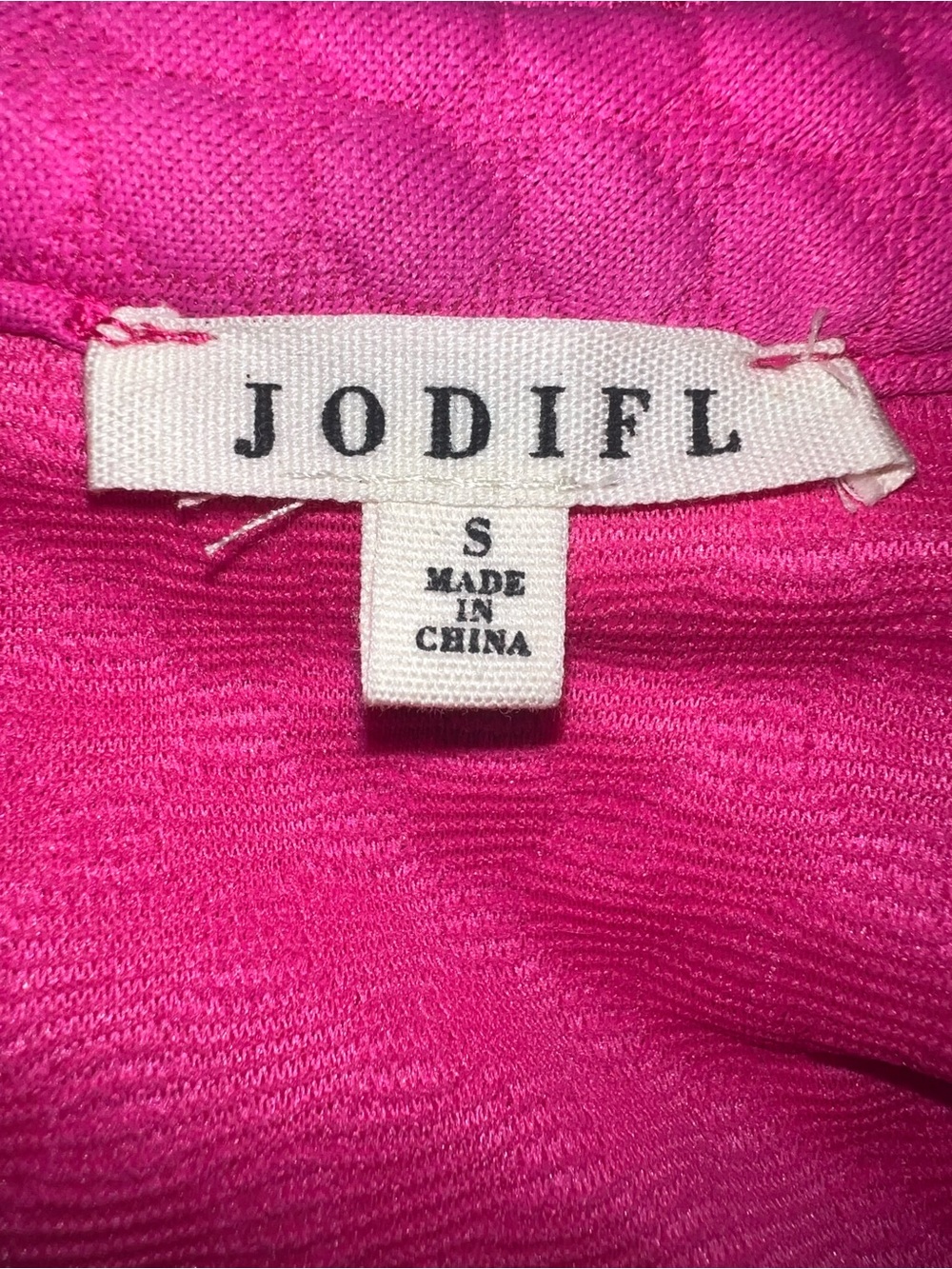 JODIFL Vibrant Pink Textured Quilted Knit Top with Puff Sleeves - Picture 3 of 5